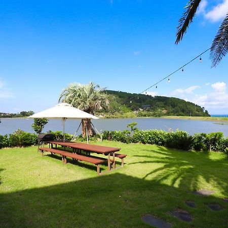 Jeju Lake Pension Exterior foto